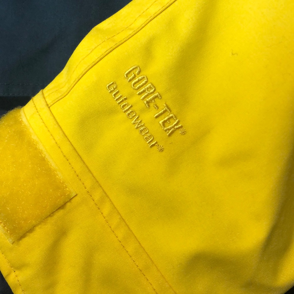 Cabela’s Coat - Picture 4 of 6